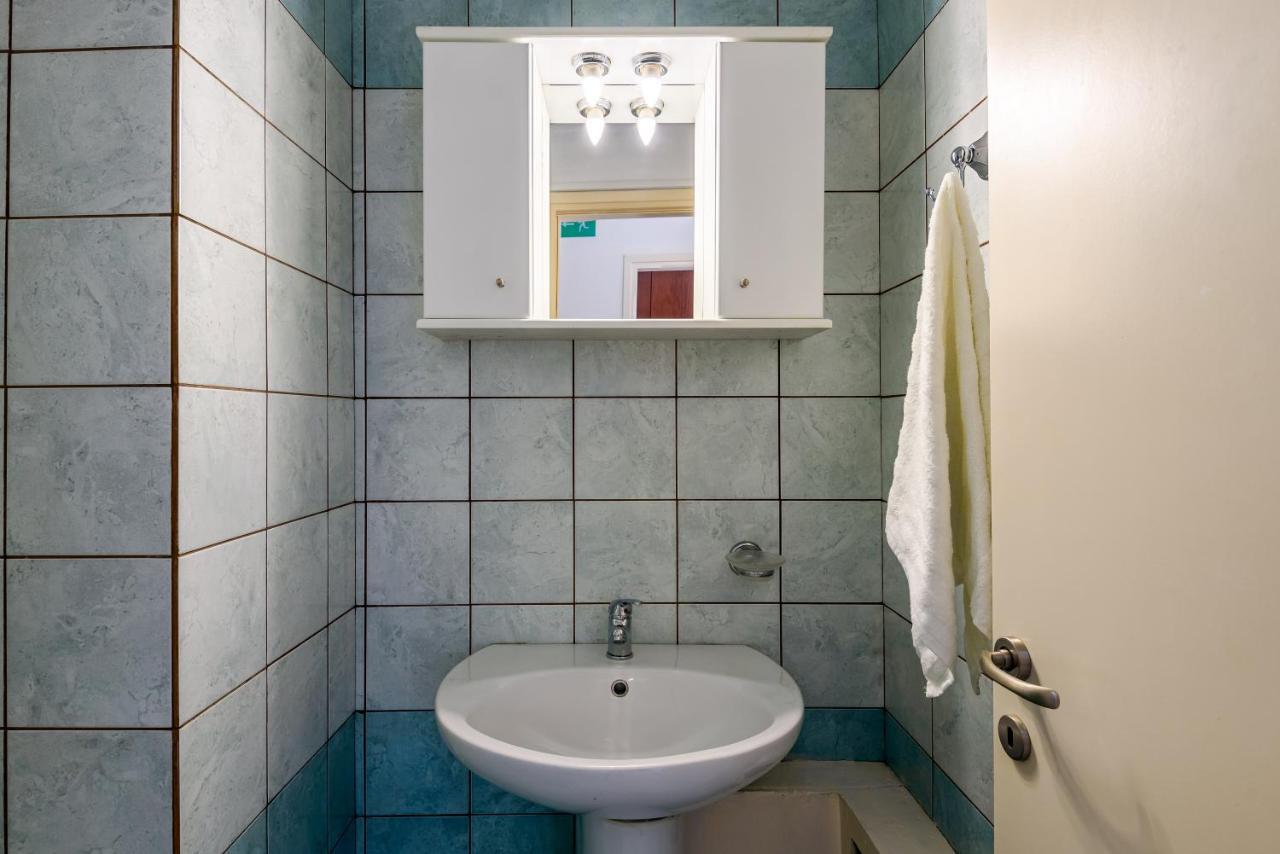 Golden Beach Hill Apartments كاتو ذاراتسو المظهر الخارجي الصورة