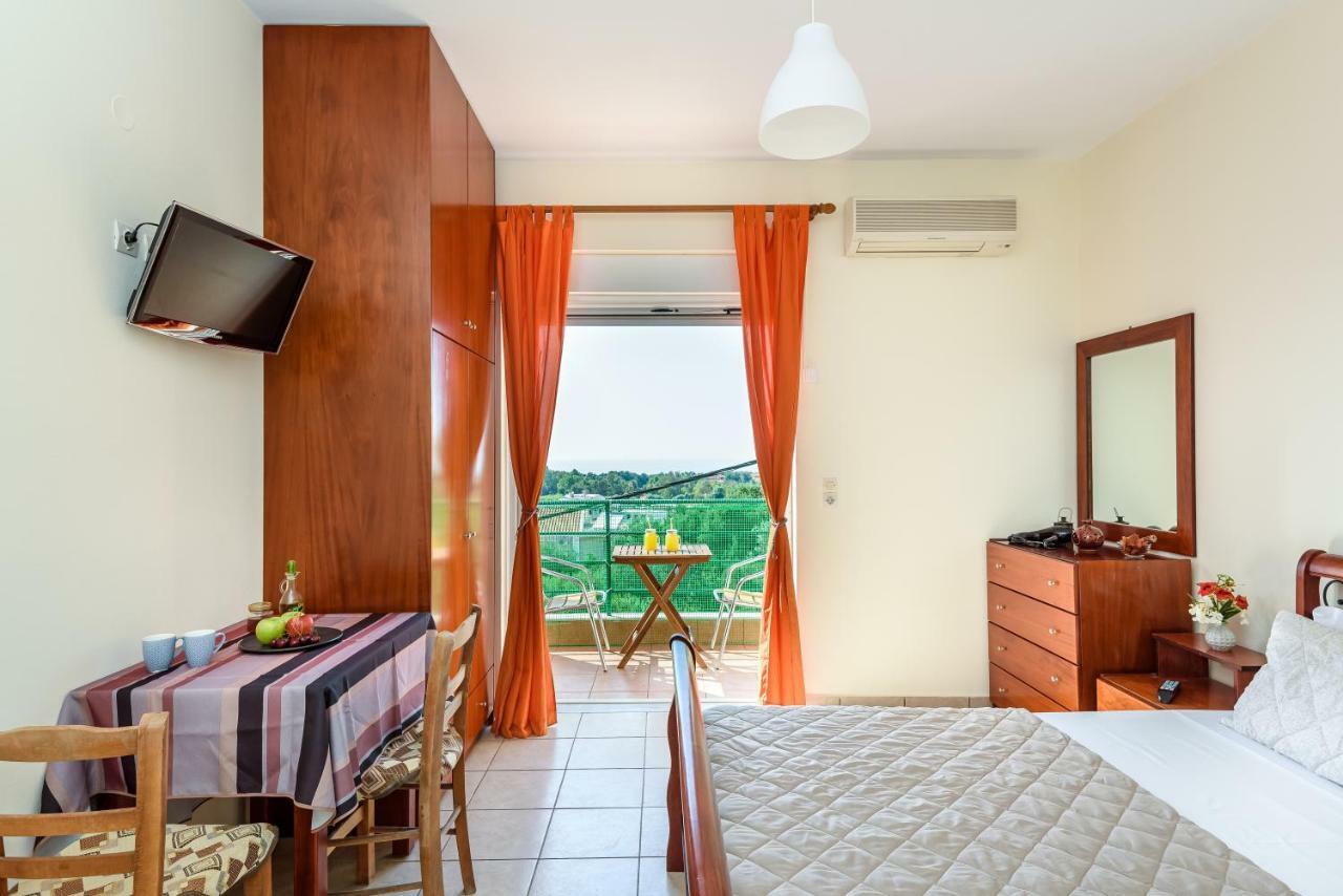 Golden Beach Hill Apartments كاتو ذاراتسو المظهر الخارجي الصورة